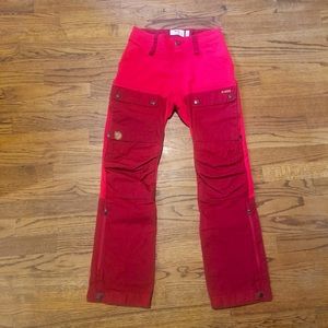 Women’s fjallraven G-1000 hiking pants. New without tags. EU32 US24-25